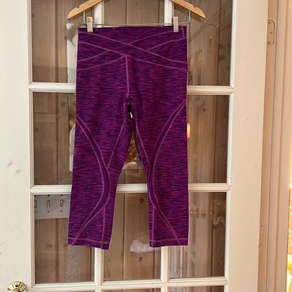 Lululemon capri leggings - Picture 2 of 6